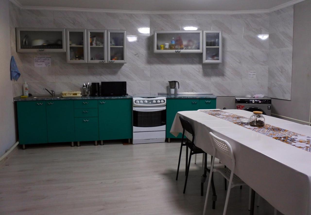 הוסטל Almaty Backpackers מראה חיצוני תמונה