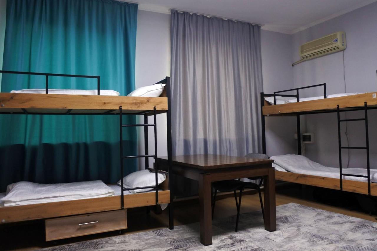 הוסטל Almaty Backpackers מראה חיצוני תמונה