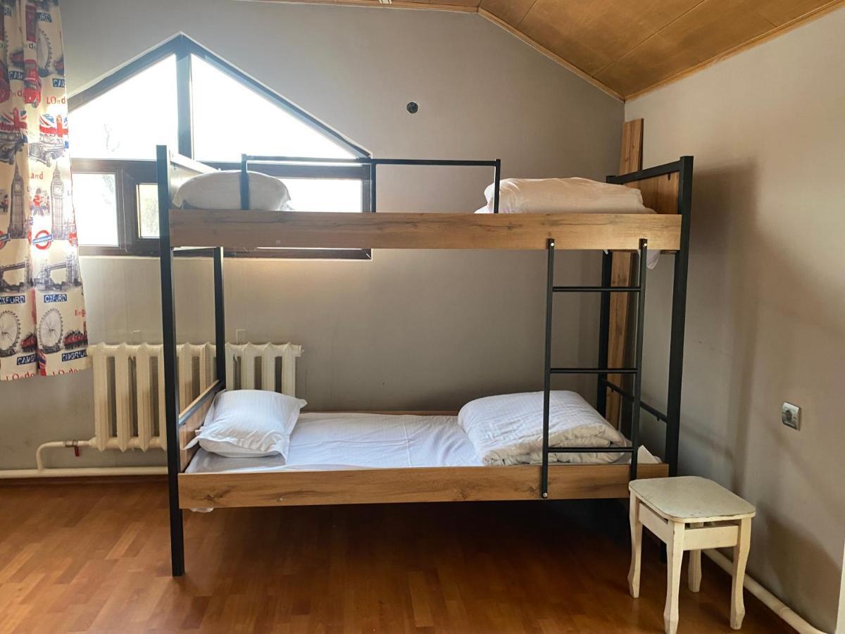 הוסטל Almaty Backpackers מראה חיצוני תמונה