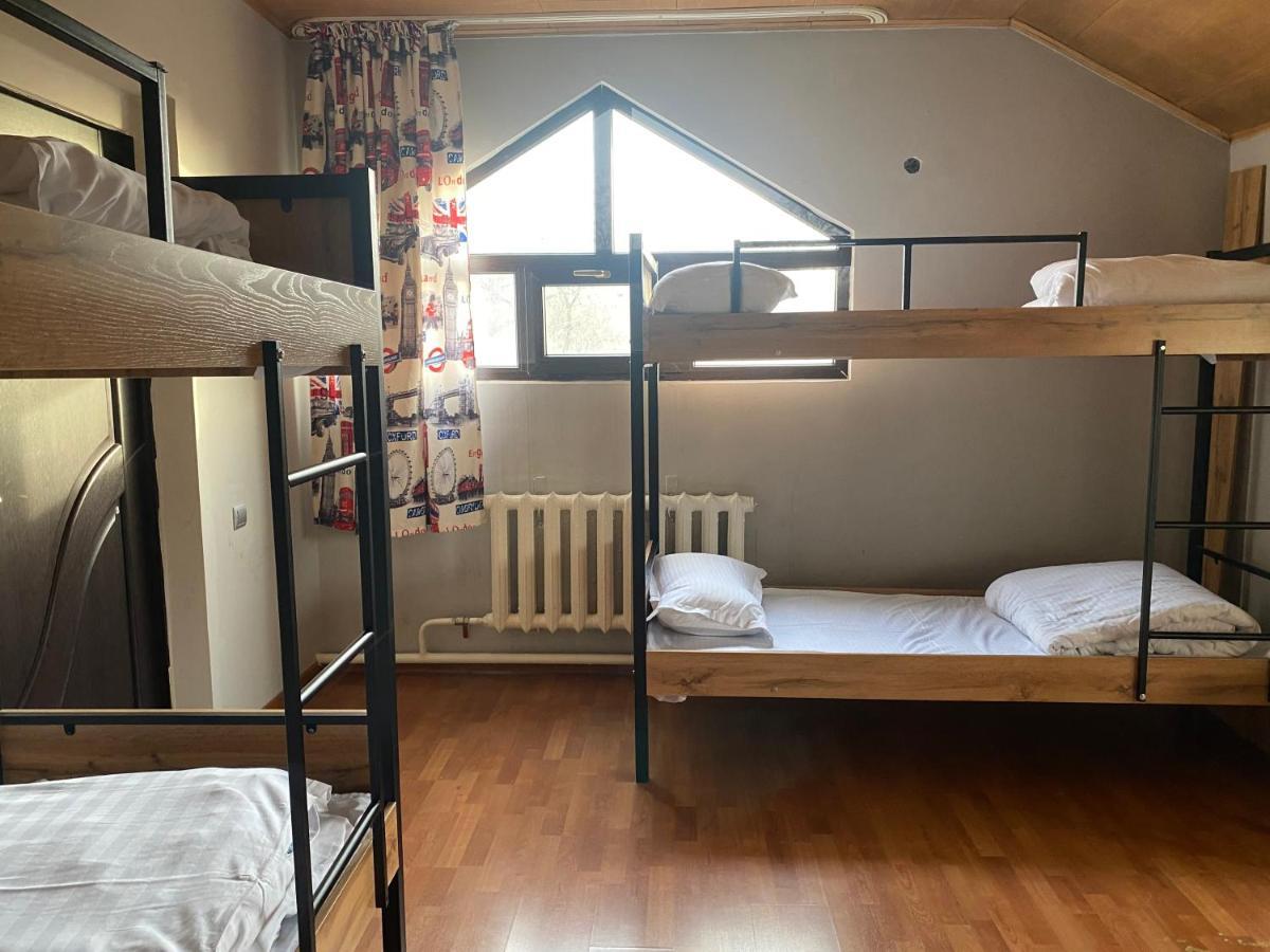 הוסטל Almaty Backpackers מראה חיצוני תמונה