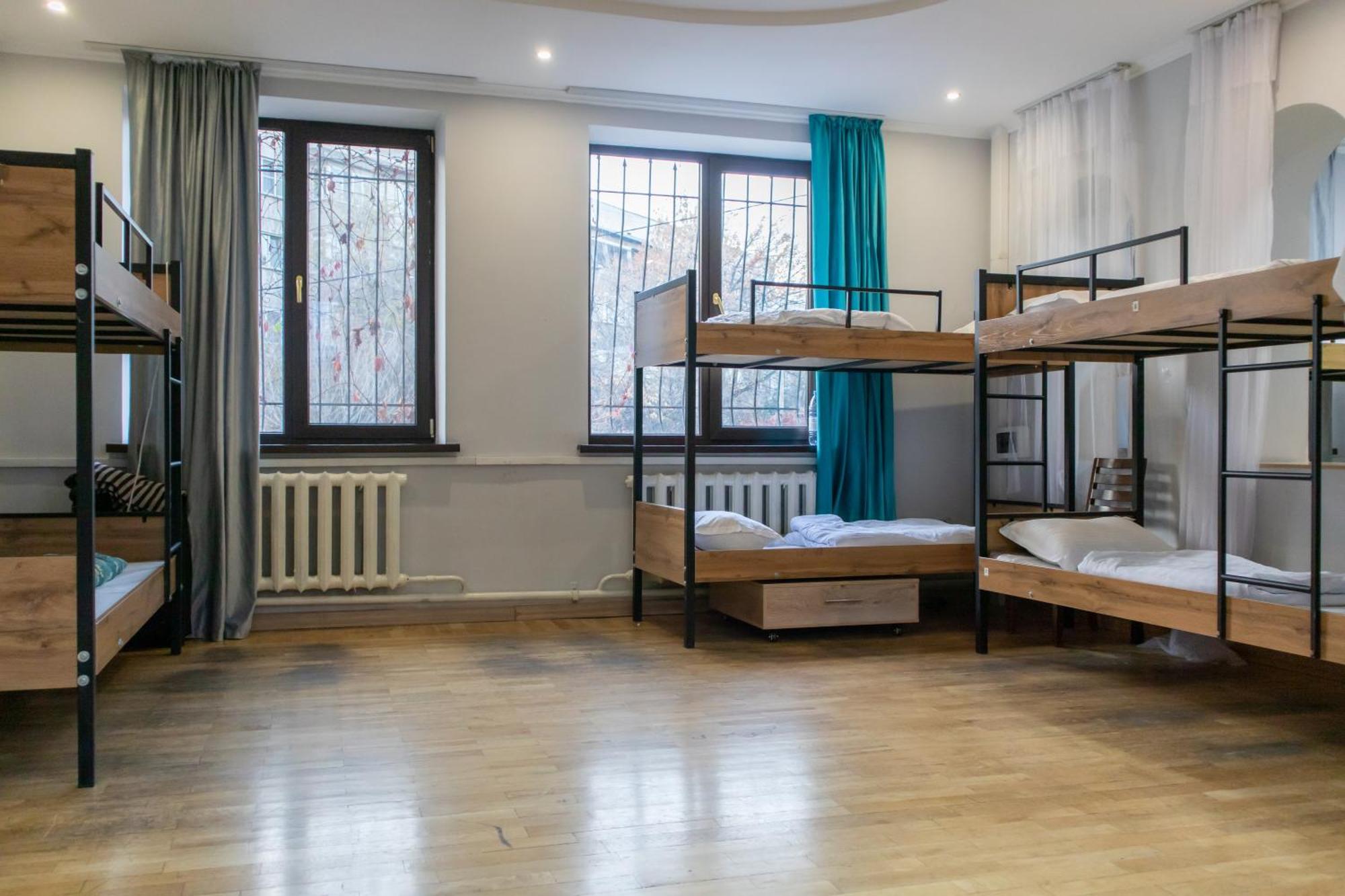 הוסטל Almaty Backpackers מראה חיצוני תמונה