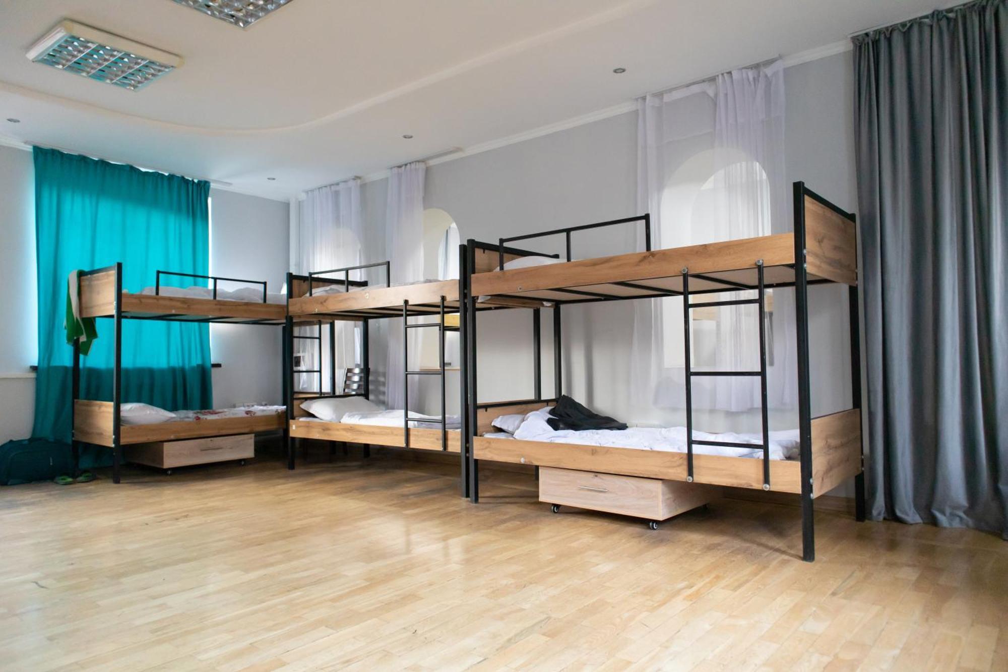 הוסטל Almaty Backpackers מראה חיצוני תמונה