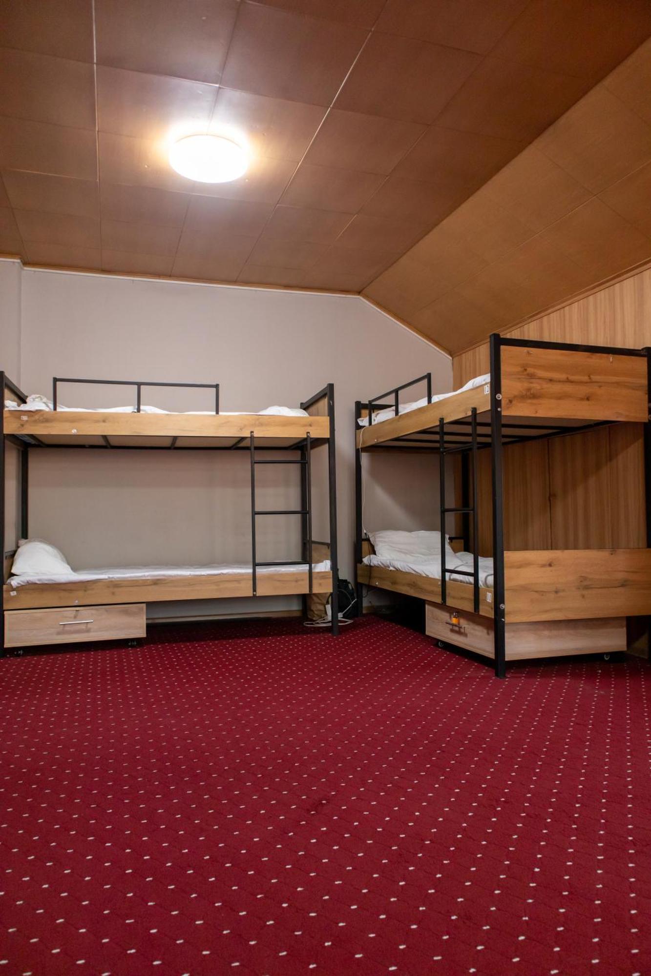 הוסטל Almaty Backpackers מראה חיצוני תמונה