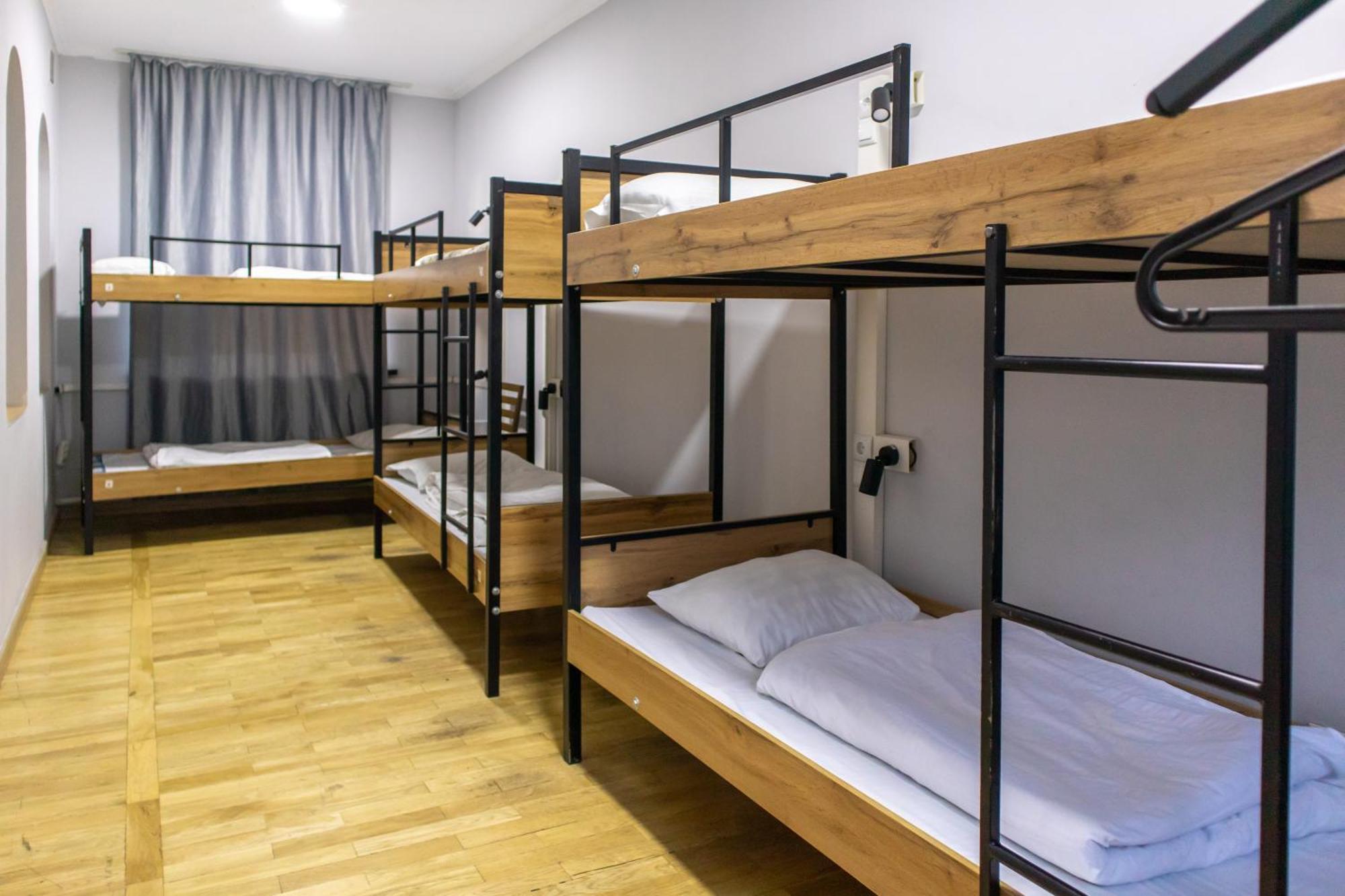 הוסטל Almaty Backpackers מראה חיצוני תמונה