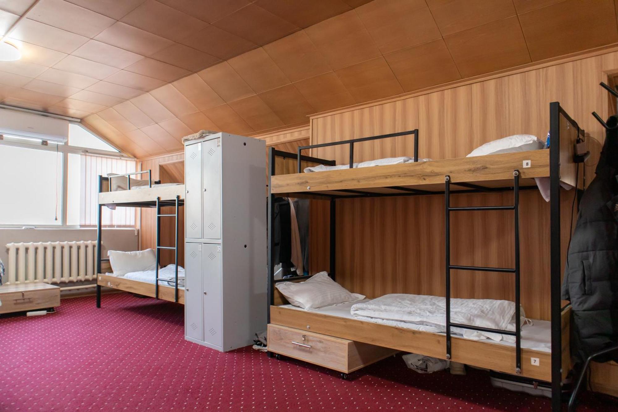 הוסטל Almaty Backpackers מראה חיצוני תמונה